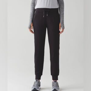 Lululemon Ready To Rulu Pant
Black (First Release)